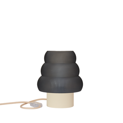 Tischlampe MINILA – Wo modernes Design auf pure Gemütlichkeit trifft